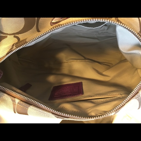 Coach Handbag - Picture 4 of 11